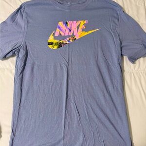 Nike Men's Purple and Yellow Graphic Tee -Size M